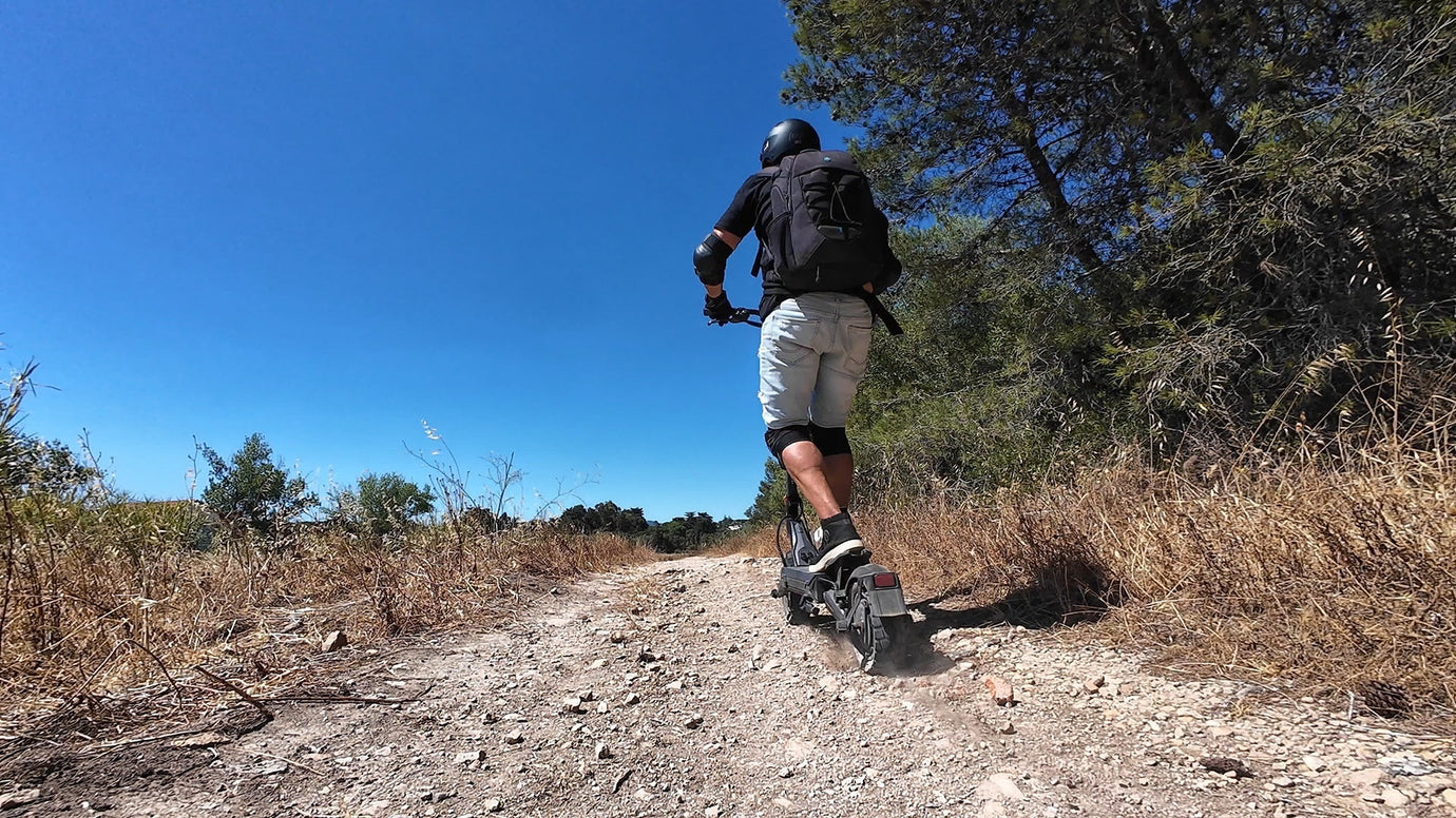 Quel type de trottinette électrique convient pour le tout-terrain ?